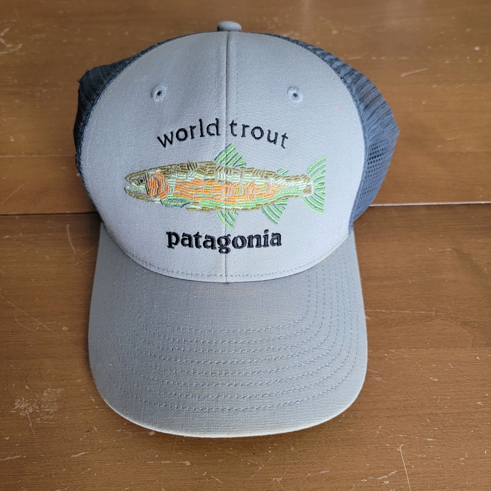 Patagonia World Trout Fishstitch Trucker Hat  Gray EUC